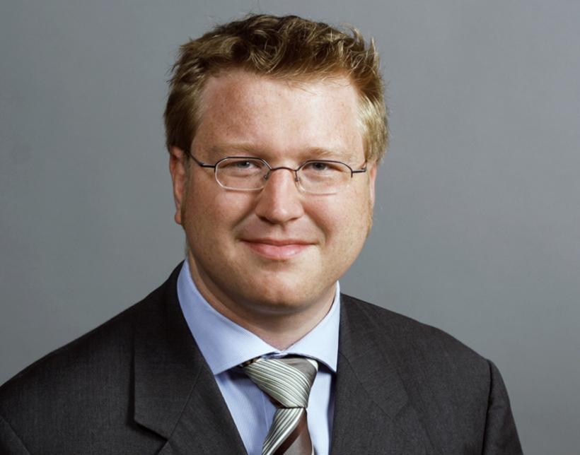  Prof. Dr.-Ing. Arndt  Hoffmann 