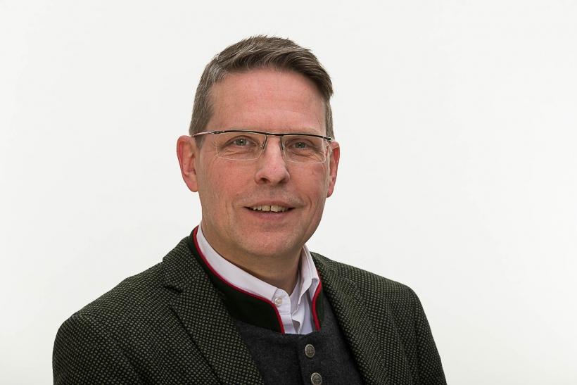  Prof. Dr. phil. Bertil  Haack 