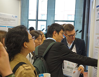 Diskussion während Postersession