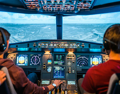 Sicht aus dem Cockpit des A320 Simulators