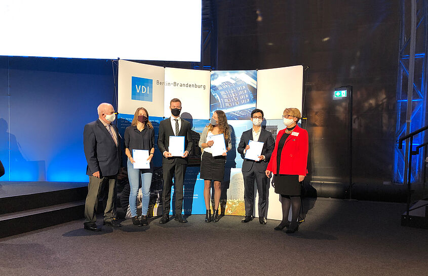 VDI_Auszeichnung_Jahrgang_19_20 Absolventinnen und Absolventen bei der VDI-Auszeichnung 2020
