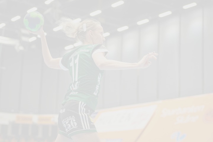 Frau mit Handball
