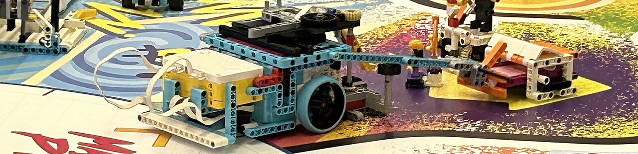 First Lego League Spieltisch mit Motto