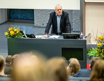 Prof. Christian Müller bei der feierlichen Verabschiedung 2021 Fachbereich WIR