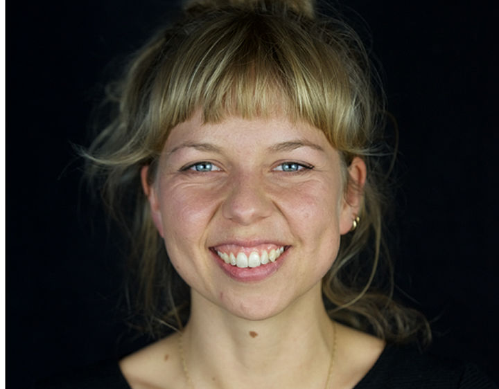 Portrait Kathrin Hoelzel