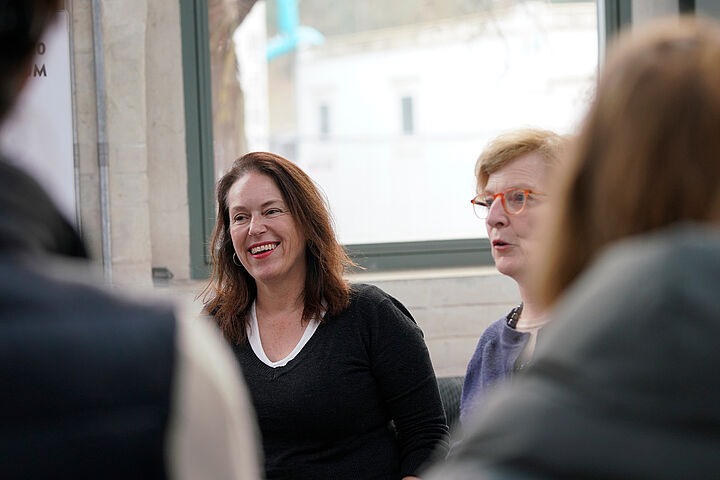 Dr. Christine Avenarius (links) am 25. März 2025 bei Präsidium:Live - Nachhaltigkeit (Bild: Sebastian Stoye)