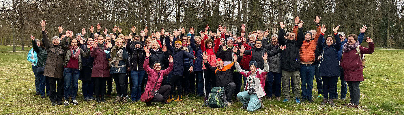 Gruppenbild von den Teilnehmenden des Wandertages im April 2022