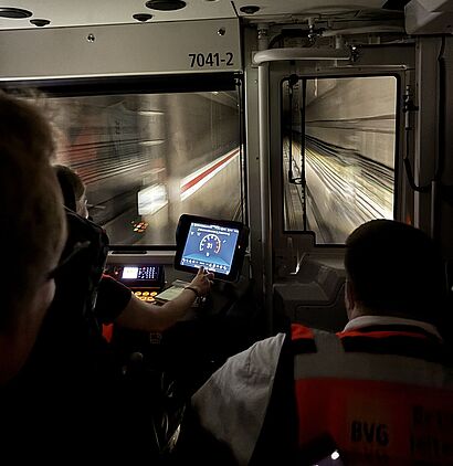 Exkursion BVG U-Bahn im Tunnel