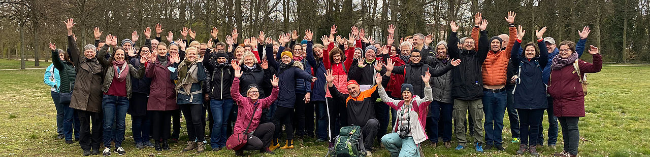Gruppenbild von den Teilnehmenden des Wandertages im April 2022