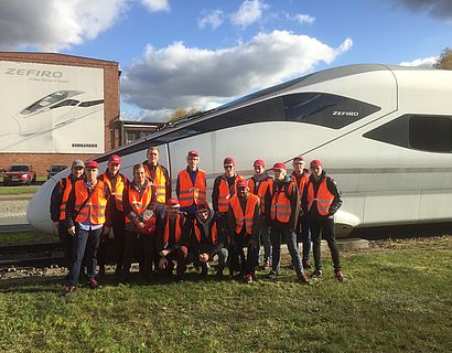 Gruppenbild Exkursion Bomdardier Henningsdorf