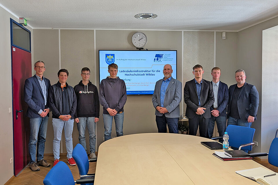 Studierende der Verkehrssystemtechnik zu Besuch bei BM Nehrlich