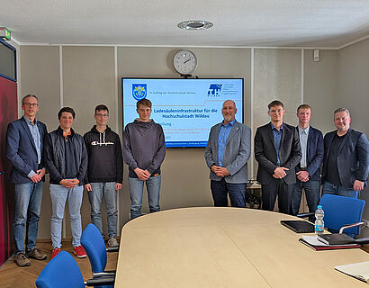 Studierende der Verkehrssystemtechnik zu Besuch bei BM Nehrlich