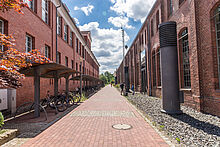 TH Wildau Campus 114 rechts Haus 13 links Halle 14