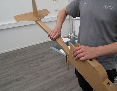 Bau am Modell des AkaModell-Fliegers Modellbau AkaModell Wildau