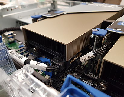 KI Server des Kompetenzzentrums Cottbus mit 2 leistungsstarken A40 compute GPUs von Nvidia 