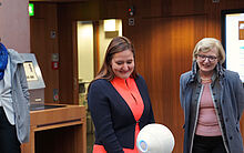 Manja Schule Ministerin MWFK 20191218 Copyright MLange Manja Schüle Ministerin MWFK zu Besuch an der TH Wildau