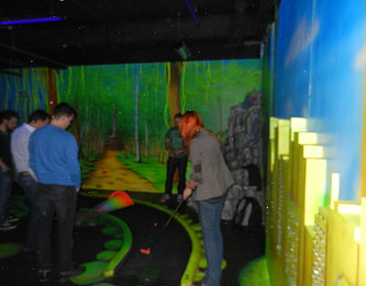 Schwarzlicht Minigolf Teil 4