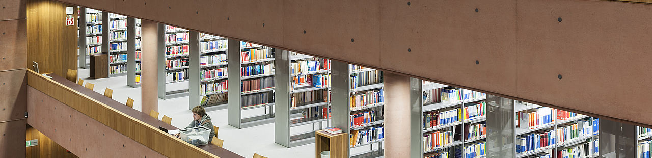 Lesesaal in der Hochschulbibliothek