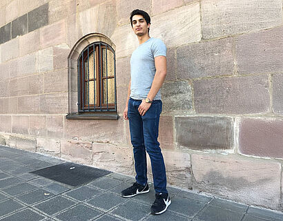 Roman Bkhavnani studiert an der TH Wildau Wirtschaftsinformatik dual und arbeitet bei der Berliner Niederlassung von SHD System-Haus-Dresden