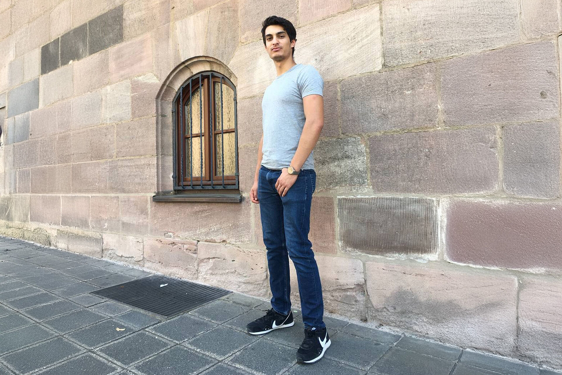 Titel und Teaserbild Roman Bkhavnani studiert an der TH Wildau Wirtschaftsinformatik dual und arbeitet bei der Berliner Niederlassung von SHD System-Haus-Dresden