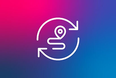 Icon Zukunftsfähige Mobilität mit einem Standpunkt-Symbol und einer dargestellten Strecke umrandet von zwei Pfeilen als Darstellung eines Kreislaufs auf pink-lila-blauem Hintergrund