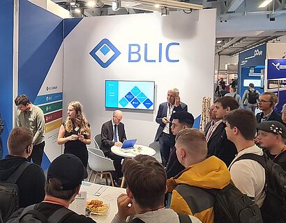 Studentische Exkursion auf die Innotrans - Vortrag zur Projektarbeit bei Blic 