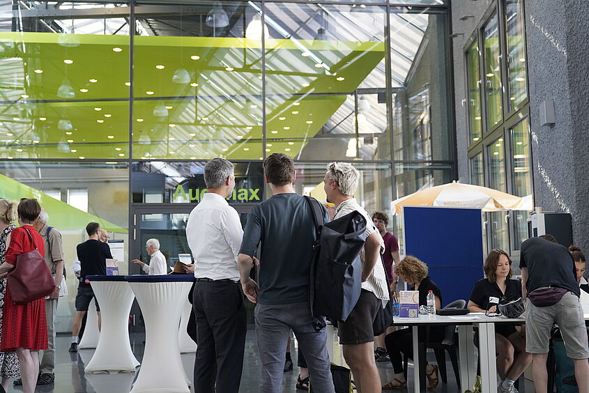 Empfang im Foyer des Haus 17 