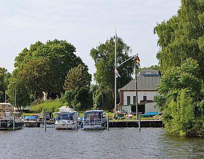 Wassersportclub01 Wassersportclub an der Uferpromenade
