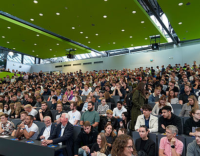 Studierende im Audimax der TH Wildau