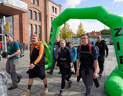 Zieleinlauf von Wandernden