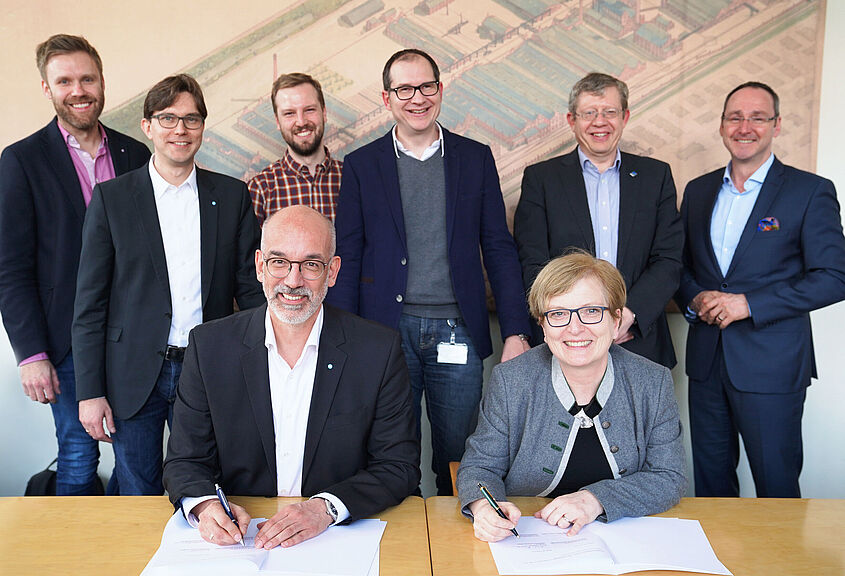 Vertragsunterzeichnung DESY Kooperation