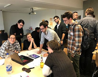 Eine gamingbasierte App für die Lehre von Tobias Schmidt, Franz Scholz und Dennis Ziemer