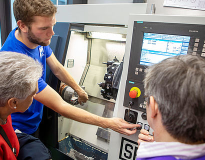 Hochschulinformationstag 2019 der TH Wildau Laborversuch Werkstofftechnik