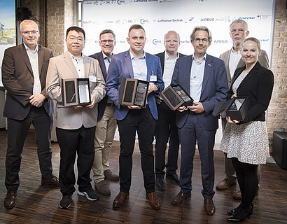 Gruppenbild bei einer Preisverleihung