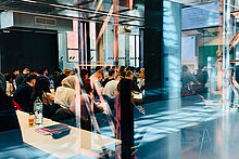 Hörsaal TH Wildau Studierende in Hörsaal der TH Wildau