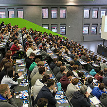 Studieren und Weiterbilden