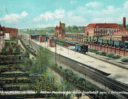 Bunt gezeichnete Aufnahme des Wildauer Bahnhofs und des angrenzenden Industriegeländes