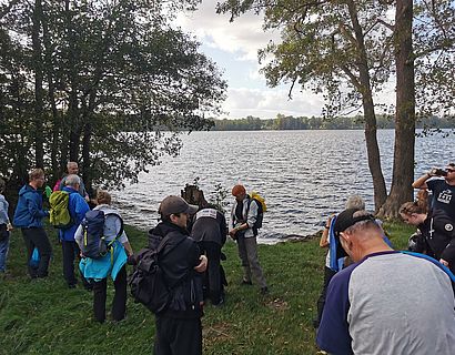 Wanderpause am See 2