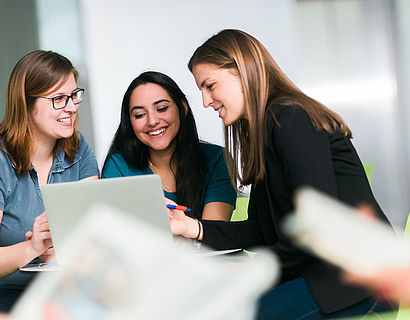 Studierende beim Lernen