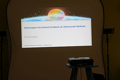 Titel: "Vorlesungen mit Echtzeit-Feedback"