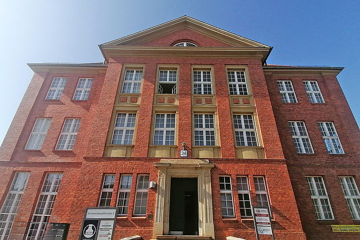 Haus 24 Front bea Haus 24