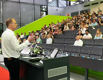 Prof. Jörg Reiff-Stephan im Audimax