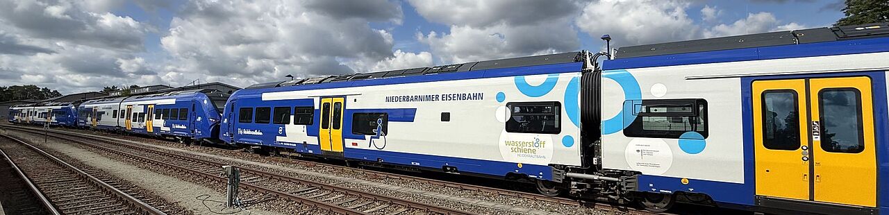Exkursion zu den Wasserstoffzügen der NEB in Basdorf