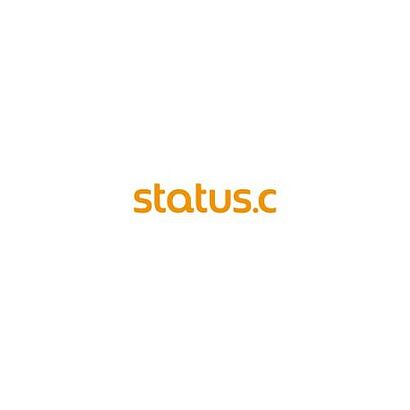 Hier ist das Logo von Status C zu sehen.