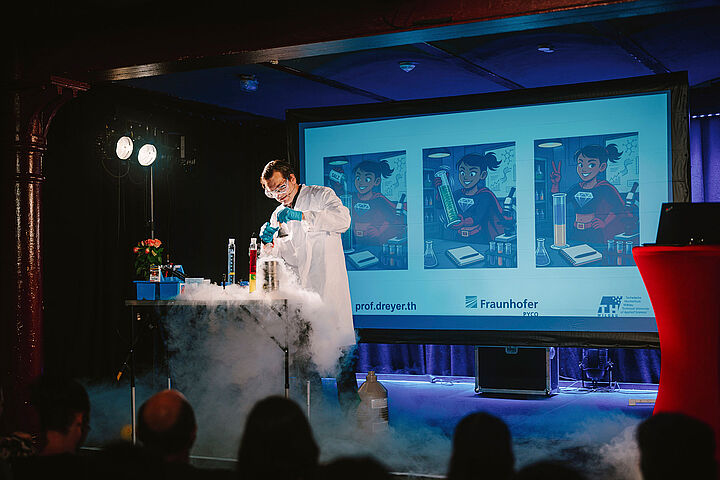 Science Slam von Christian Dreyer in der Präsenzstelle Fürstenwalde (Bild: Alexander Rentsch)