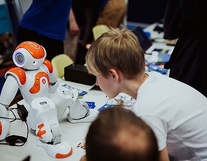 Bild Roboter Hochschulinformationstag