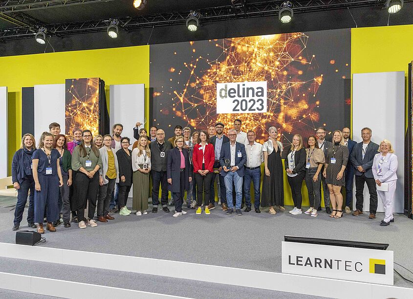 Die glücklichen Gewinner der TH Wildau bei der Preisverleihung des delina Awards auf der Learntec in Karlsruhe