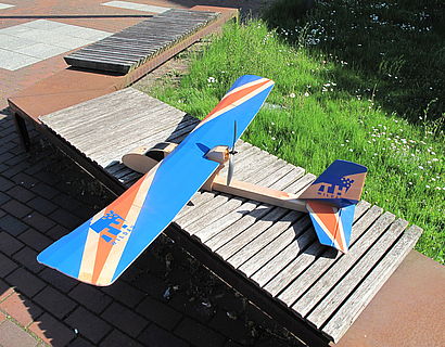 Erster fertiger Modellflieger der AkaModell Wildau 
