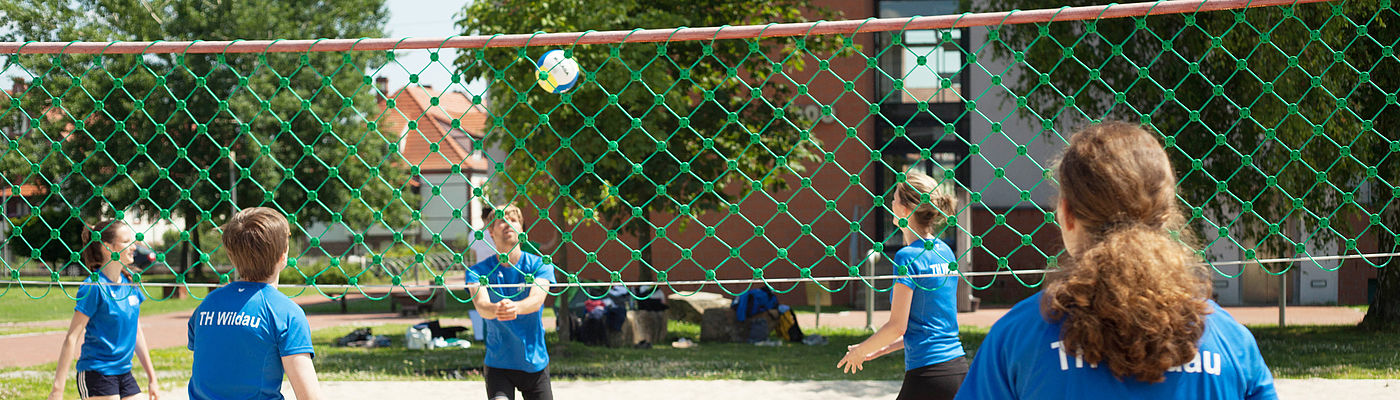 Volleyballspiel auf dem Campus TH Wildau