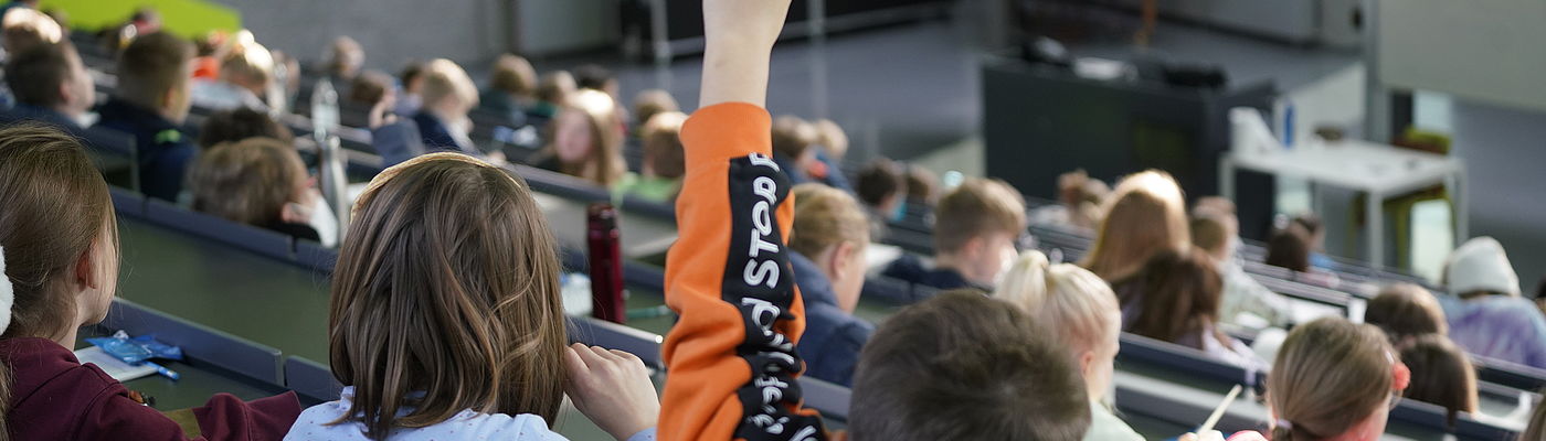 Teilnehmende bei der Kinderuniversität 2022